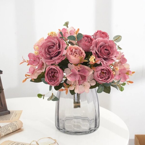 Kunstig retro blomsterbukett