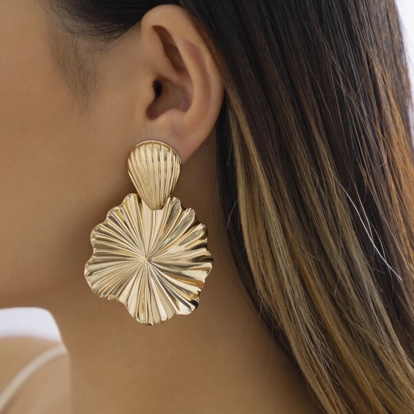 Trendy Geometric Lotus Leaf Shape Pendant Drop Earrings