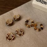 Vintage Dripping Oil U-shaped Earring