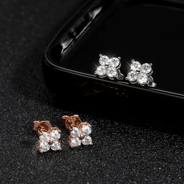 KNOBSPIN D VVS1 Round Moissanite Stud Earrings – 4 Stones, s925 Silver, GRA-sertifisert