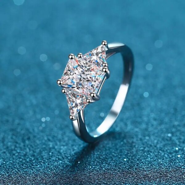 3ct Moissanite Forlovelsesring 18K Hvitt Gull
