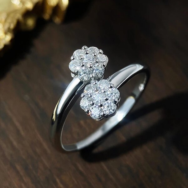 KNOBSPIN 2.5mm Blomst Moissanite Ring 925 Sølv