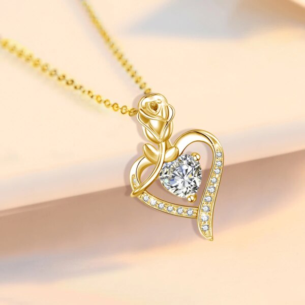 Szjinao Rose Heart Moissanite Necklace – 925 Silver