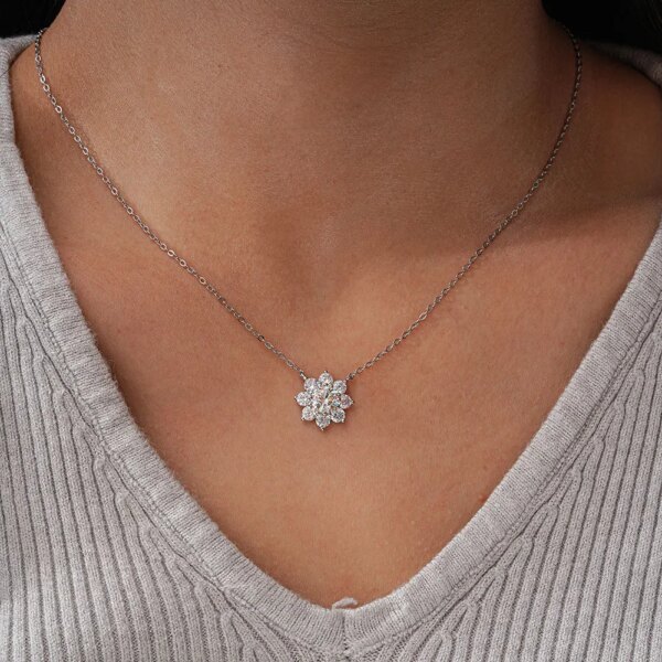 KNOBSPIN GRA Moissanite Flower Pendant Necklace – 18K White Gold Plated 925 Silver