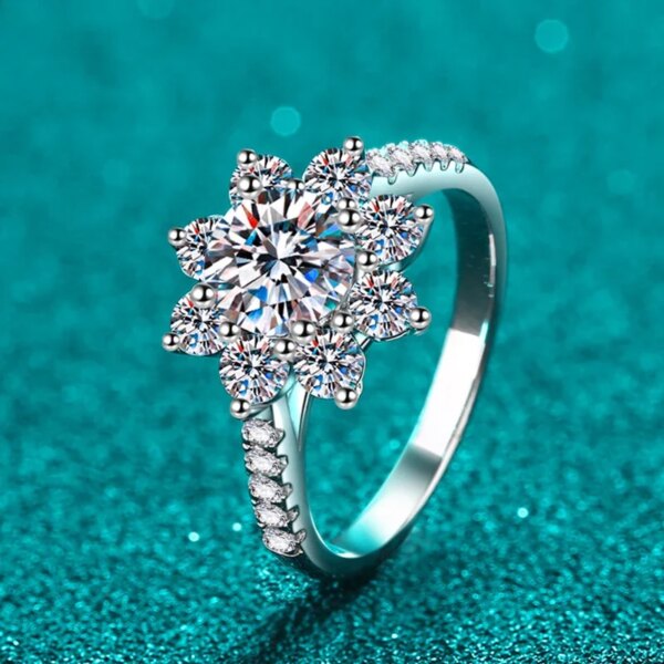 NeeTim 1–2CT Moissanite Eternity Flower Ring – Gold Plated 925 Silver