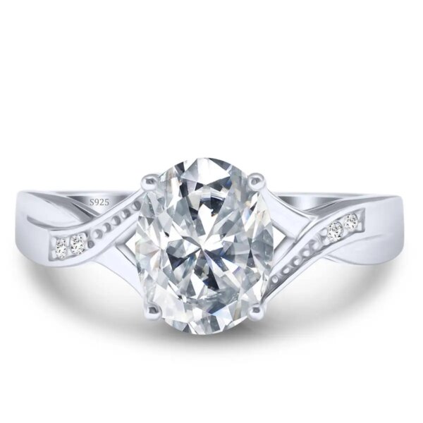 2CT Classic Pigeon Egg Dcolor Moissanite Circular Curve Ring