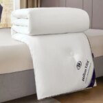 Luxury Hotel Comforter – Soft, Fluffy & All-Season Quilt