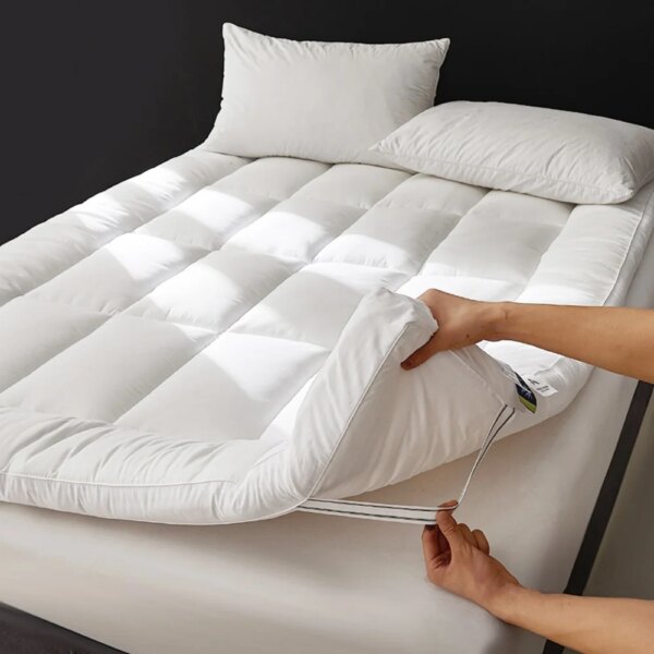 Sondeson White Mattress Topper