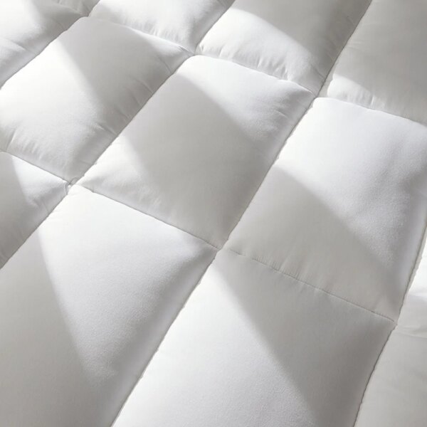 Sondeson White Mattress Topper